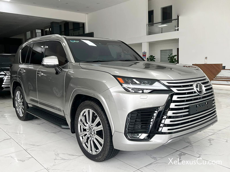 Bán xe Lexus LX600 bản 4 chỗ, mới đăng ký chưa sử dụng vẫn còn mới tới 99%, rẻ hơn gần 1 tỷ đồng